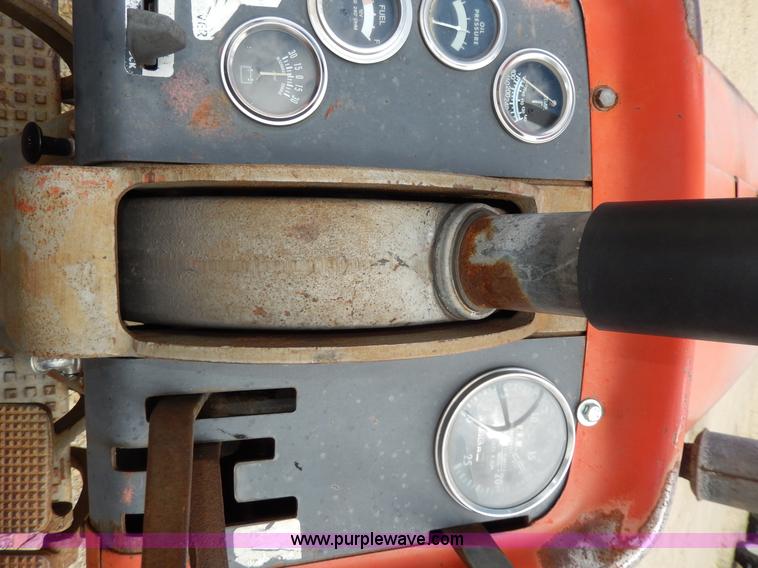 image for item D8098 Massey-Ferguson 180 tractor