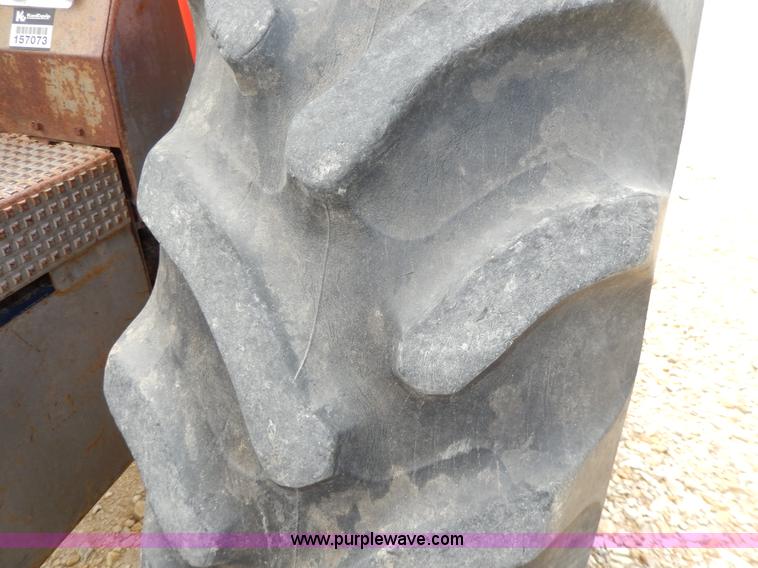 image for item D8098 Massey-Ferguson 180 tractor