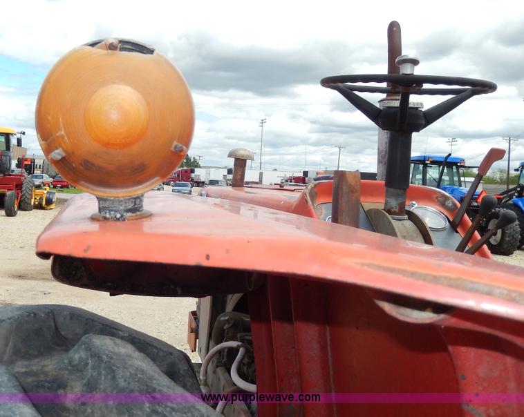 image for item D8098 Massey-Ferguson 180 tractor