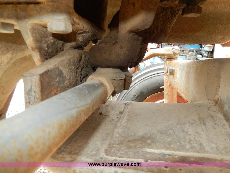 image for item D8098 Massey-Ferguson 180 tractor