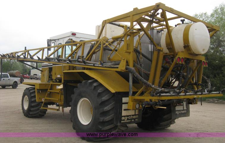 image for item D8298 1995 Ag-Chem TerraGator 1844 sprayer