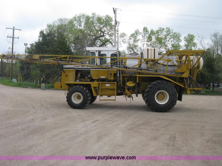 image for item D8298 1995 Ag-Chem TerraGator 1844 sprayer