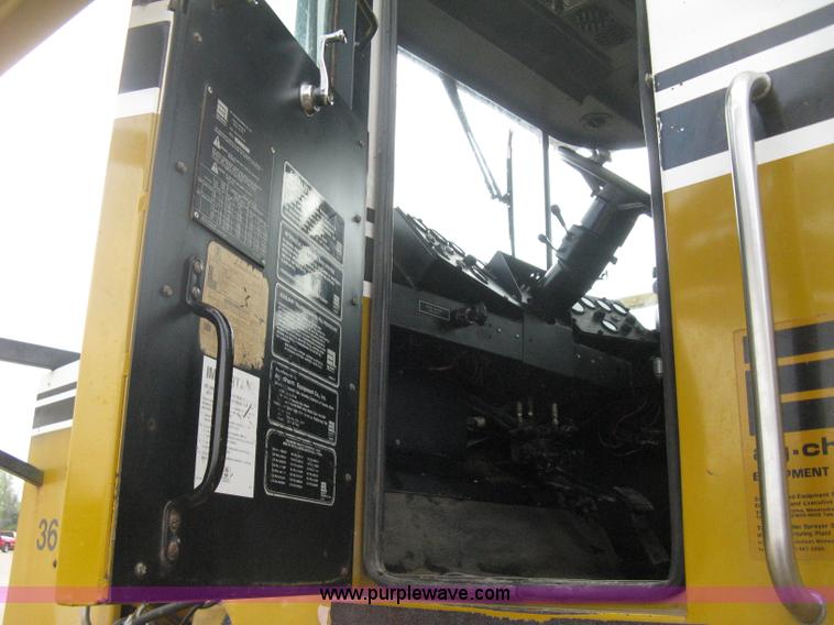 image for item D8298 1995 Ag-Chem TerraGator 1844 sprayer