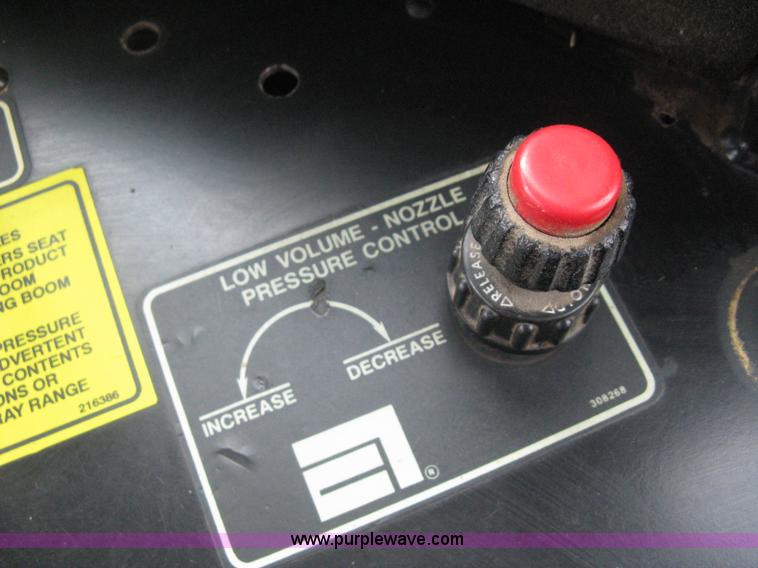 image for item D8298 1995 Ag-Chem TerraGator 1844 sprayer