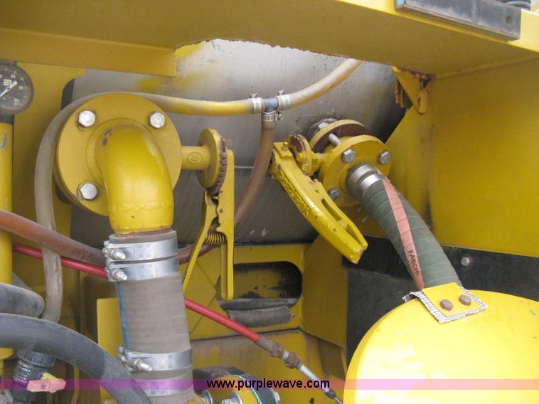 image for item D8298 1995 Ag-Chem TerraGator 1844 sprayer