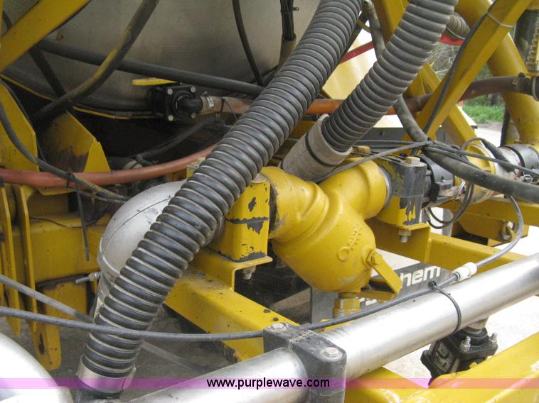 image for item D8298 1995 Ag-Chem TerraGator 1844 sprayer