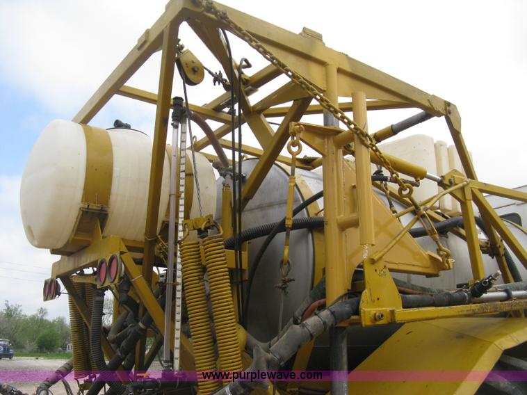 image for item D8298 1995 Ag-Chem TerraGator 1844 sprayer