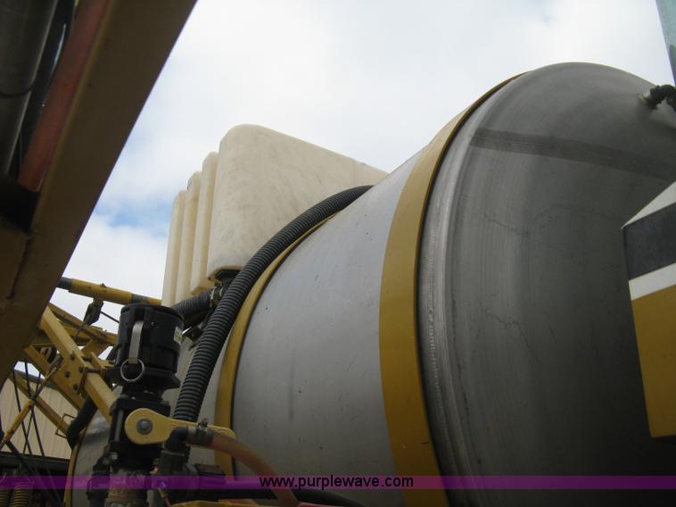 image for item D8298 1995 Ag-Chem TerraGator 1844 sprayer