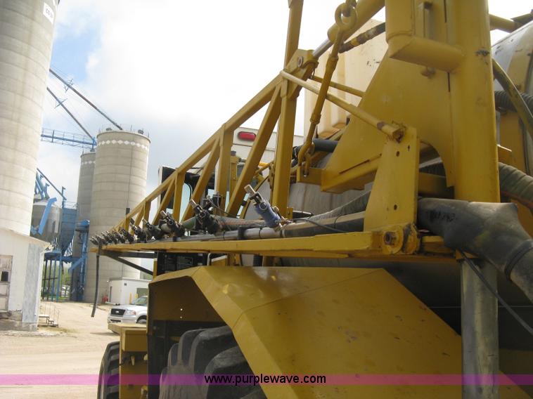 image for item D8298 1995 Ag-Chem TerraGator 1844 sprayer