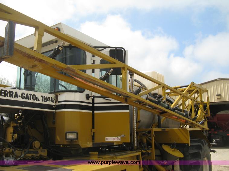 image for item D8298 1995 Ag-Chem TerraGator 1844 sprayer