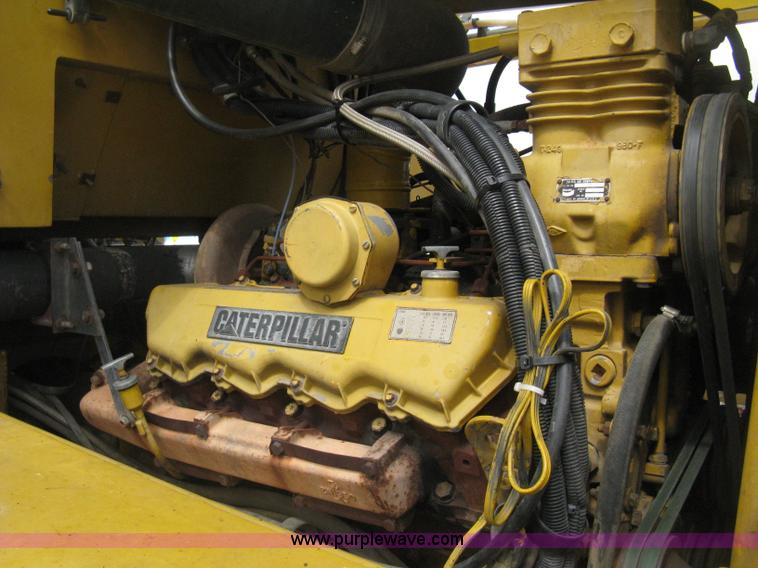 image for item D8298 1995 Ag-Chem TerraGator 1844 sprayer