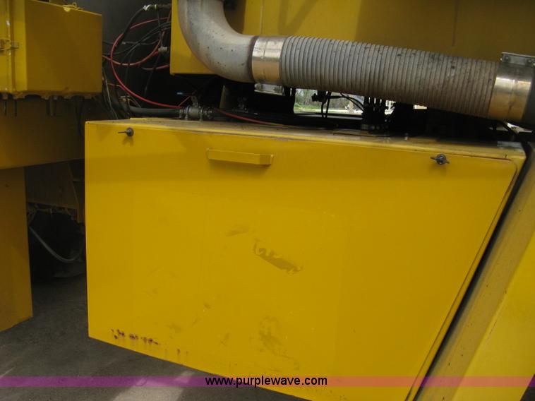 image for item D8298 1995 Ag-Chem TerraGator 1844 sprayer