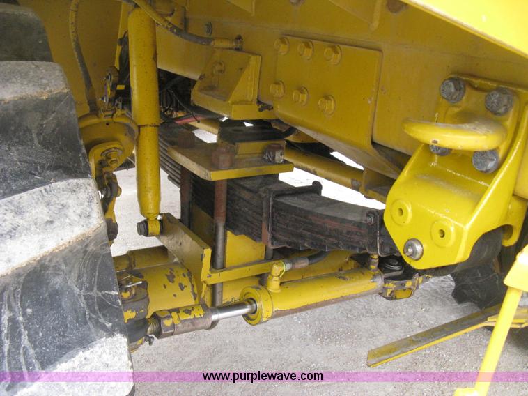 image for item D8298 1995 Ag-Chem TerraGator 1844 sprayer