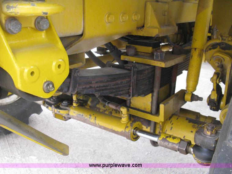 image for item D8298 1995 Ag-Chem TerraGator 1844 sprayer