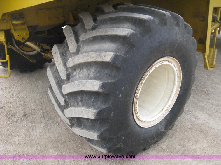 image for item D8298 1995 Ag-Chem TerraGator 1844 sprayer