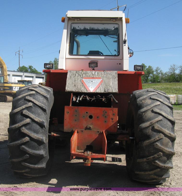 image for item D8327 1974 Case 2470 Traction King 4WD tractor