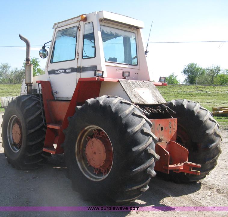 image for item D8327 1974 Case 2470 Traction King 4WD tractor