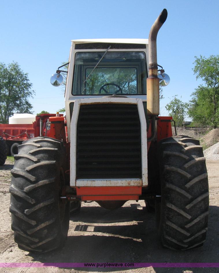 image for item D8327 1974 Case 2470 Traction King 4WD tractor