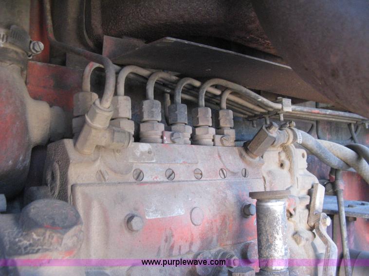 image for item D8327 1974 Case 2470 Traction King 4WD tractor