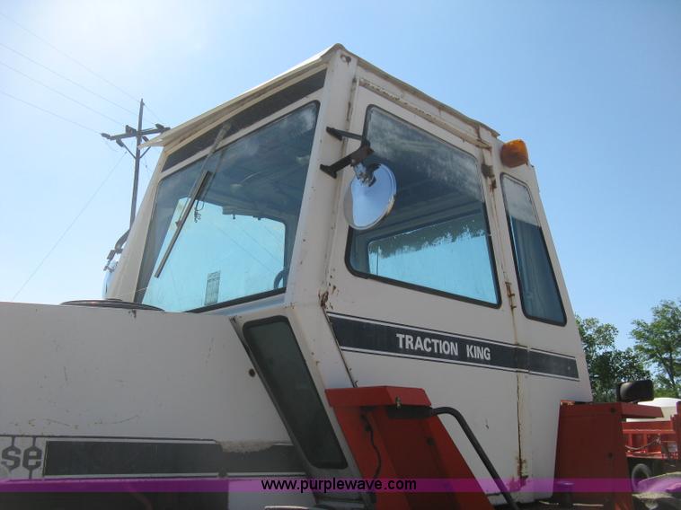 image for item D8327 1974 Case 2470 Traction King 4WD tractor