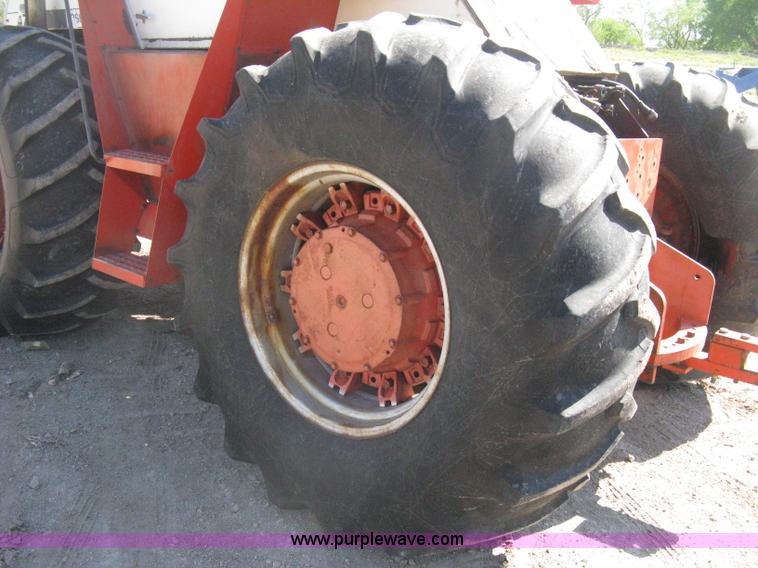 image for item D8327 1974 Case 2470 Traction King 4WD tractor