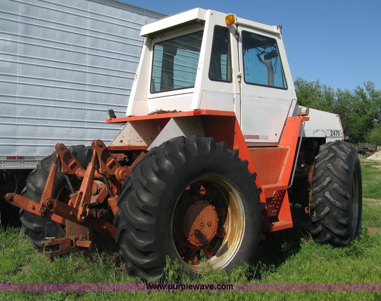 image for item D8328 1976 Case 2470 Traction 4WD tractor
