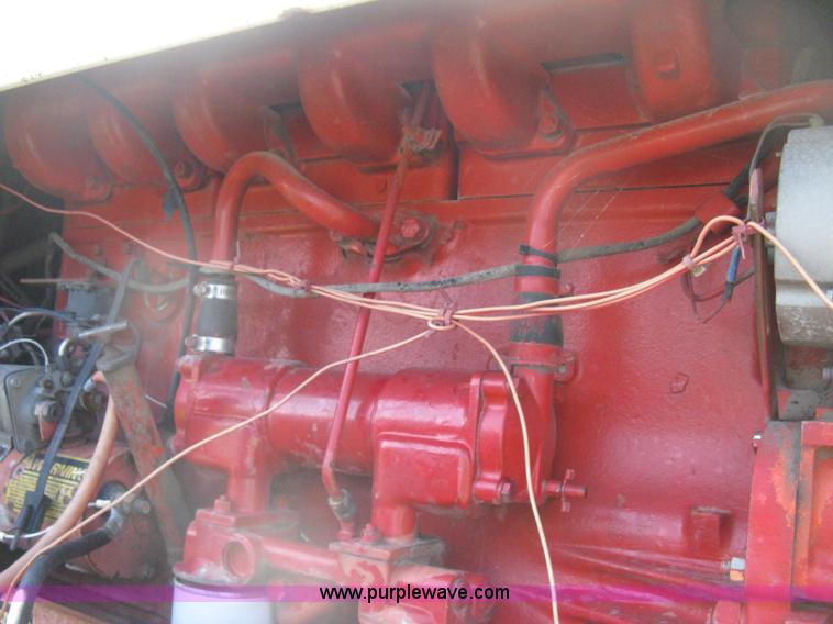 image for item D8328 1976 Case 2470 Traction 4WD tractor