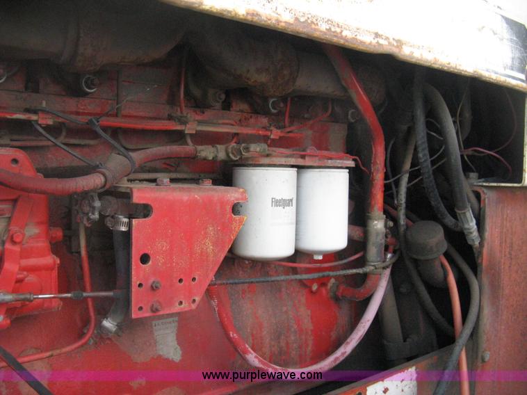 image for item D8328 1976 Case 2470 Traction 4WD tractor