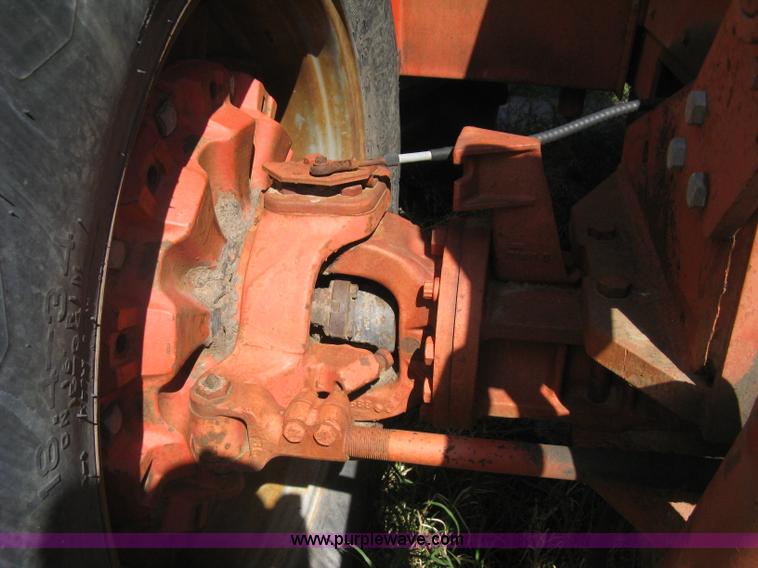 image for item D8328 1976 Case 2470 Traction 4WD tractor