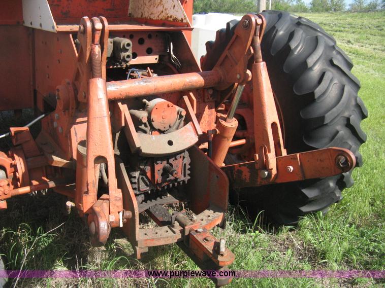 image for item D8328 1976 Case 2470 Traction 4WD tractor