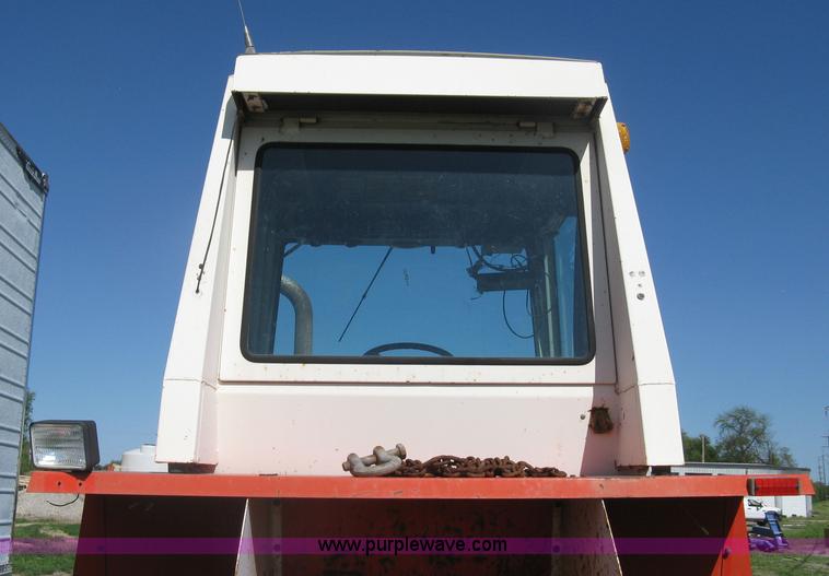 image for item D8328 1976 Case 2470 Traction 4WD tractor