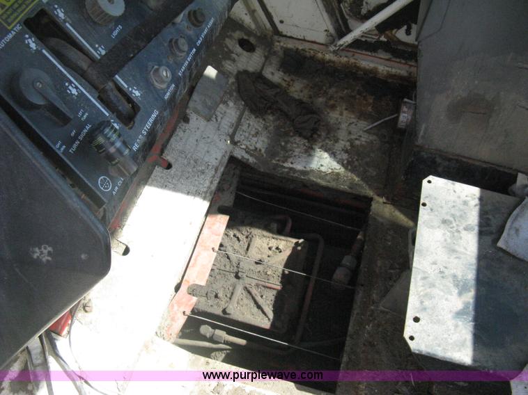 image for item D8328 1976 Case 2470 Traction 4WD tractor