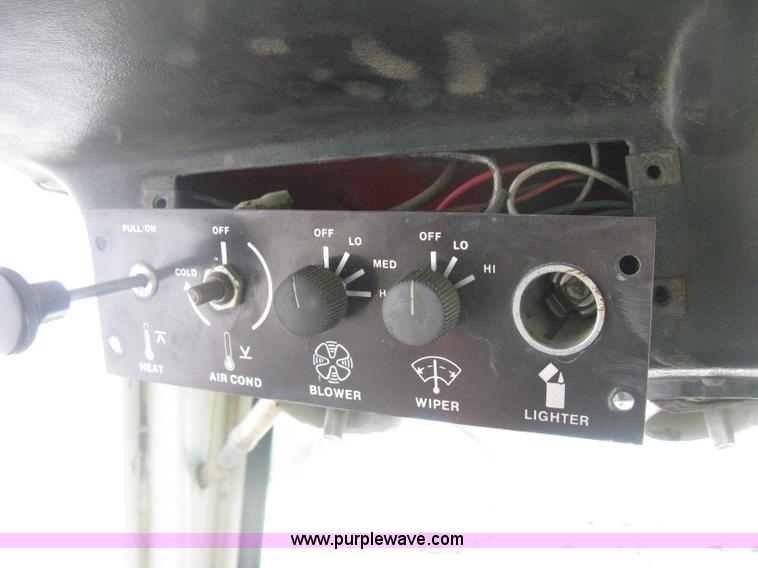 image for item D8328 1976 Case 2470 Traction 4WD tractor