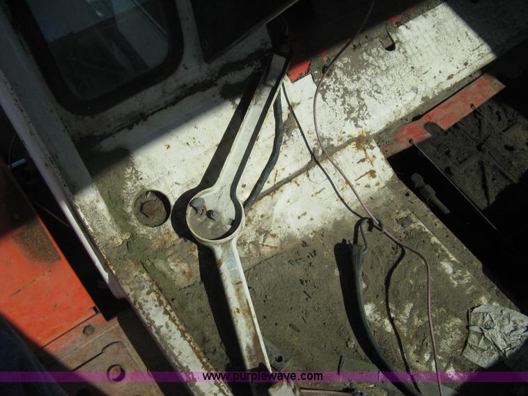 image for item D8328 1976 Case 2470 Traction 4WD tractor