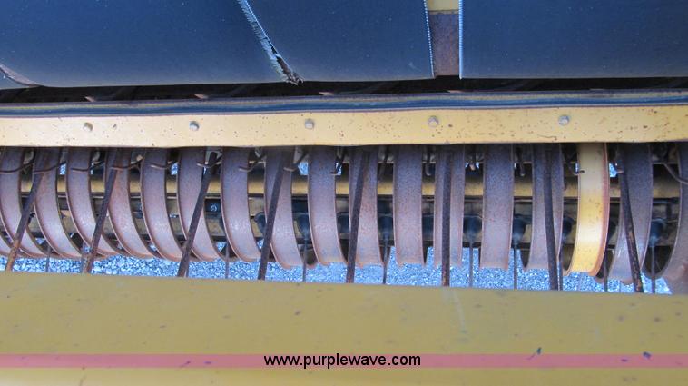 image for item E3940 1993 Vermeer 605K round baler