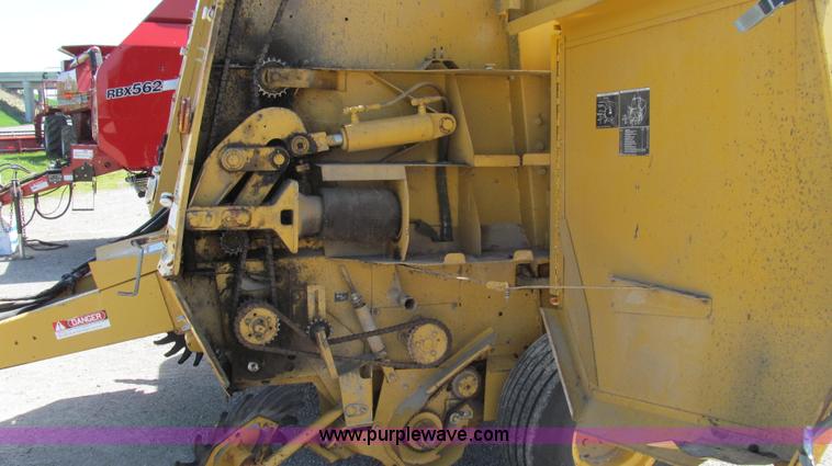 image for item E3940 1993 Vermeer 605K round baler