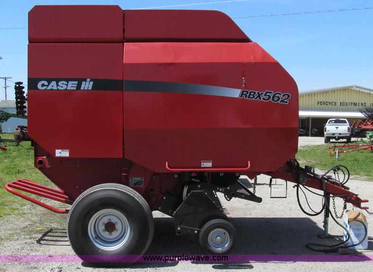 image for item E3941 2005 Case IH RBX562 round baler