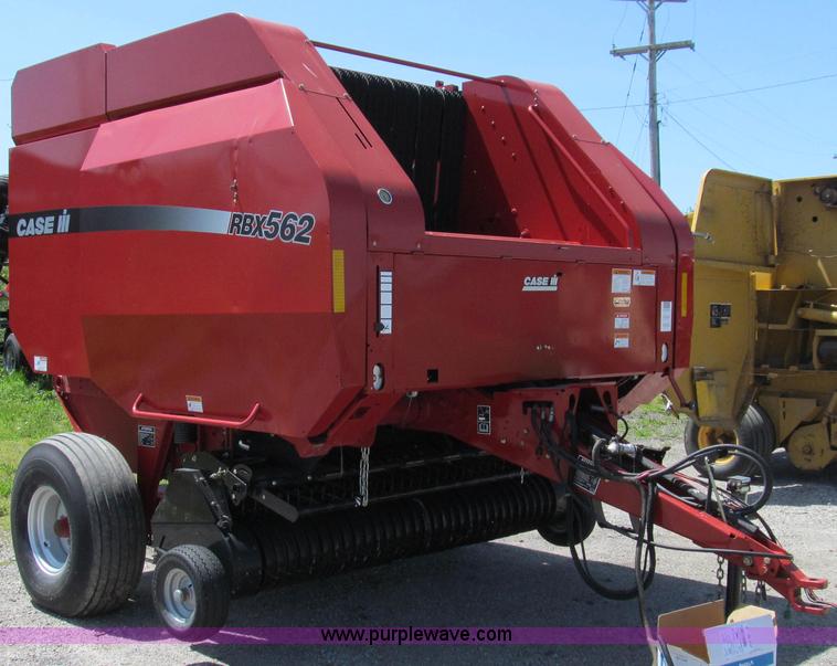 image for item E3941 2005 Case IH RBX562 round baler