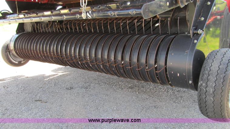 image for item E3941 2005 Case IH RBX562 round baler