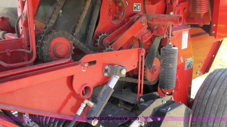 image for item E3941 2005 Case IH RBX562 round baler
