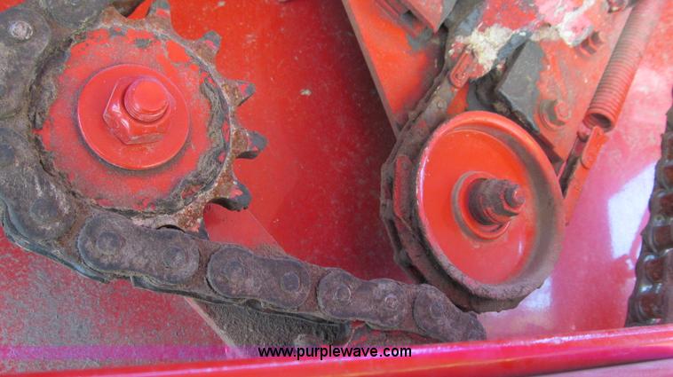 image for item E3941 2005 Case IH RBX562 round baler