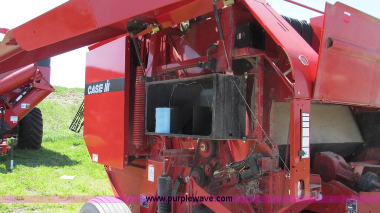 image for item E3941 2005 Case IH RBX562 round baler
