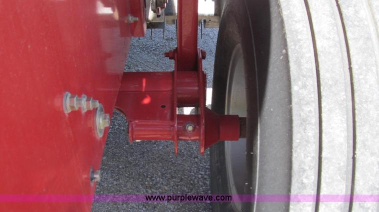 image for item E3941 2005 Case IH RBX562 round baler