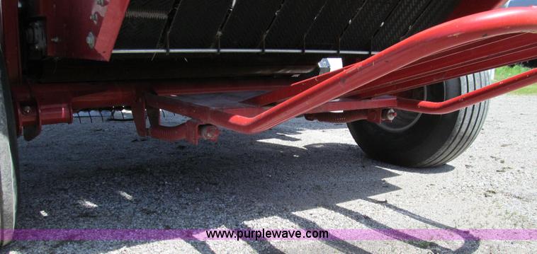 image for item E3941 2005 Case IH RBX562 round baler