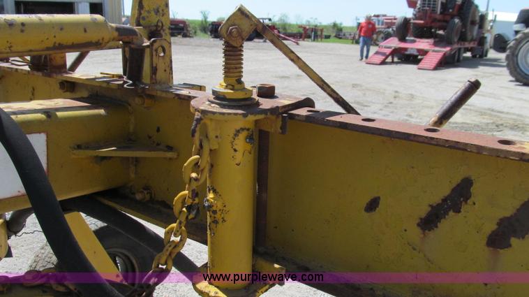 image for item E3944 Vermeer R21A twin rake