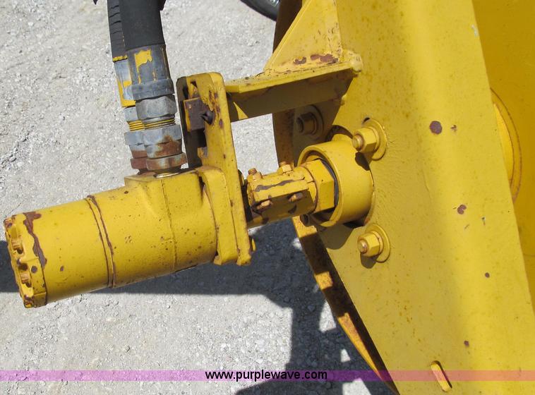 image for item E3944 Vermeer R21A twin rake