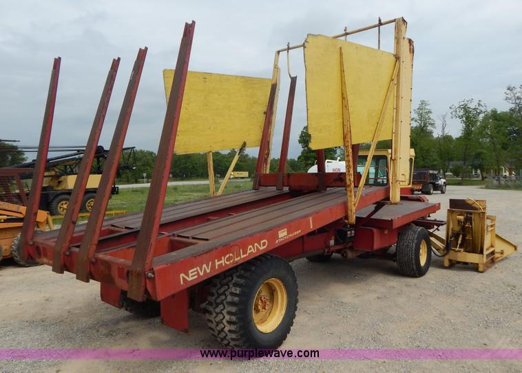 image for item G3204 New Holland Super 1048 stack cruiser