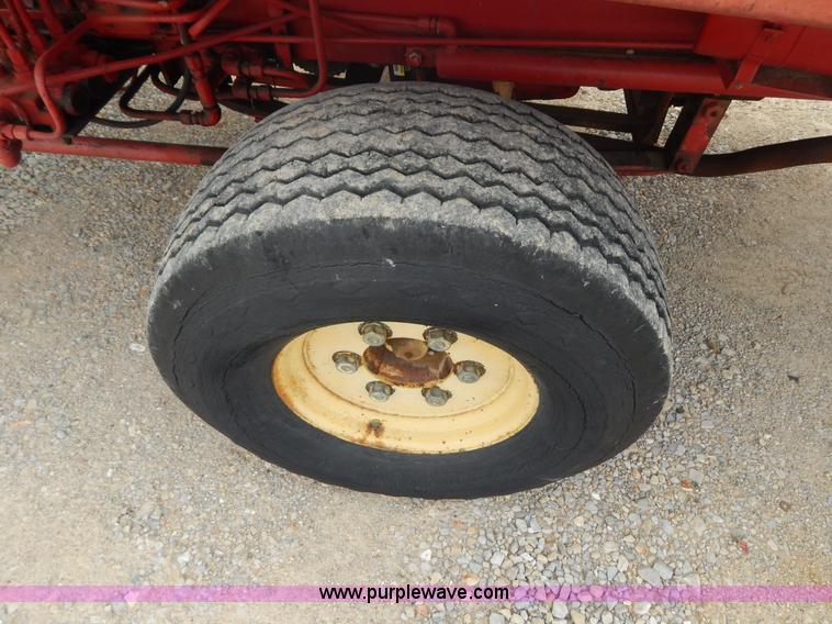 image for item G3204 New Holland Super 1048 stack cruiser