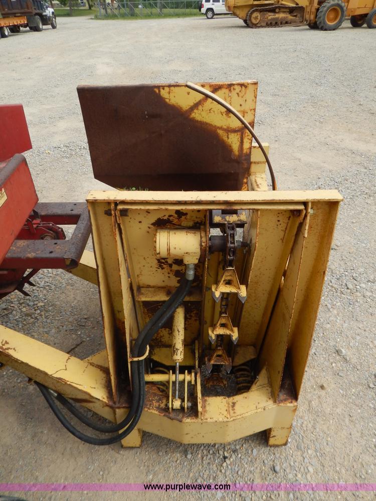 image for item G3204 New Holland Super 1048 stack cruiser