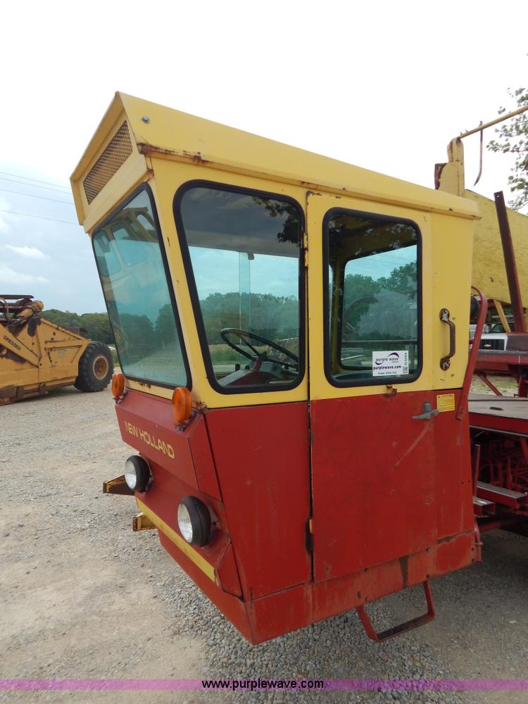 image for item G3204 New Holland Super 1048 stack cruiser